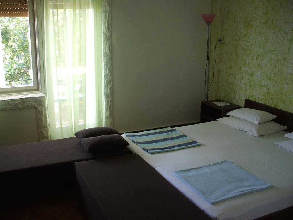Apartmani Mira Senj  Exteriör bild