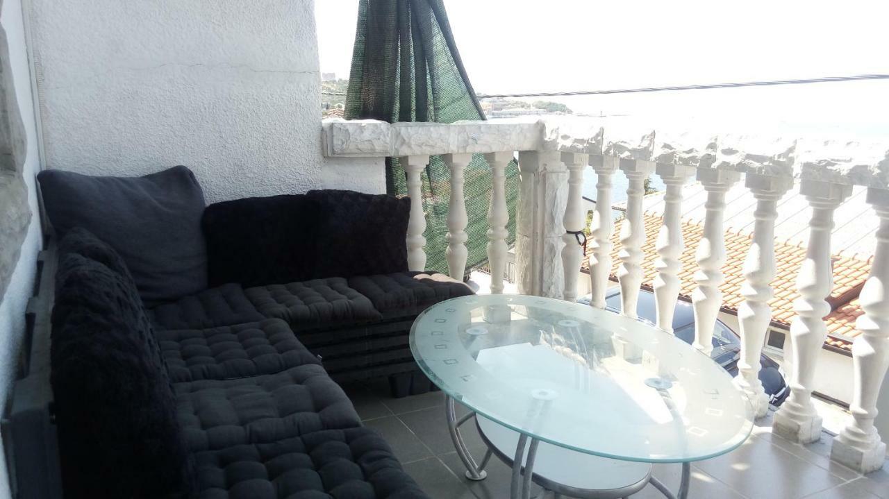 Apartmani Mira Senj  Exteriör bild