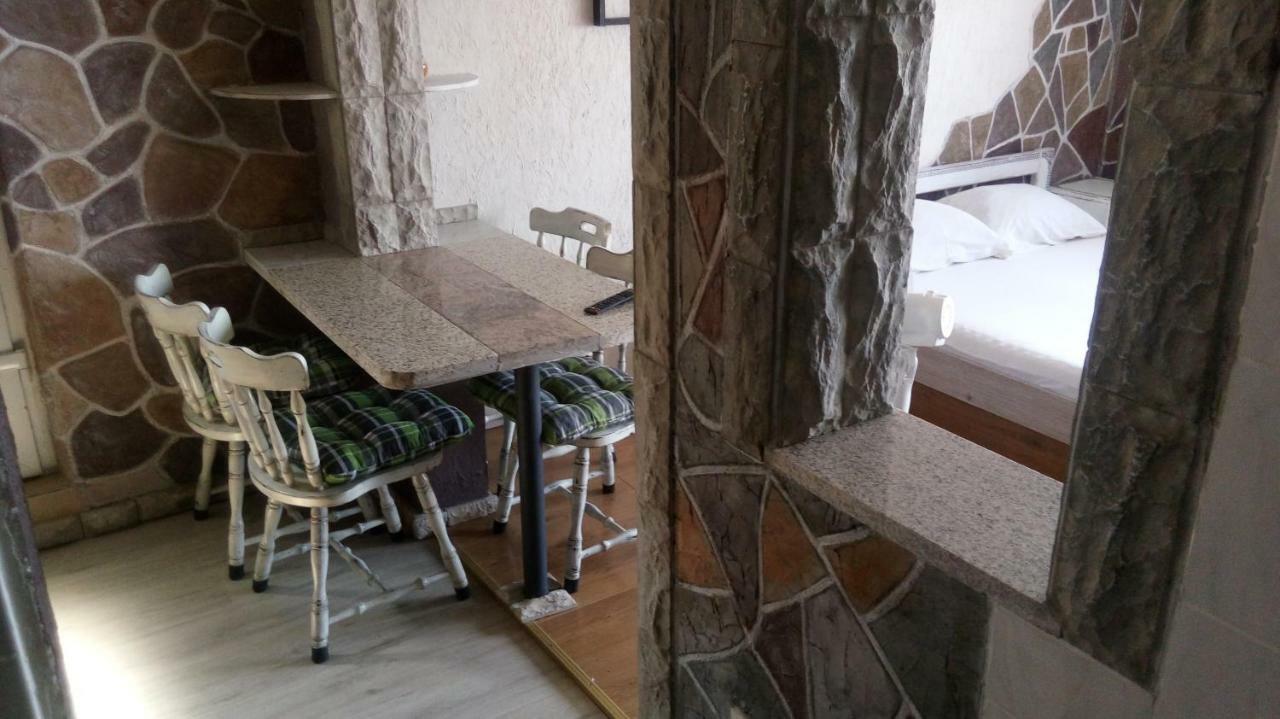 Apartmani Mira Senj  Exteriör bild