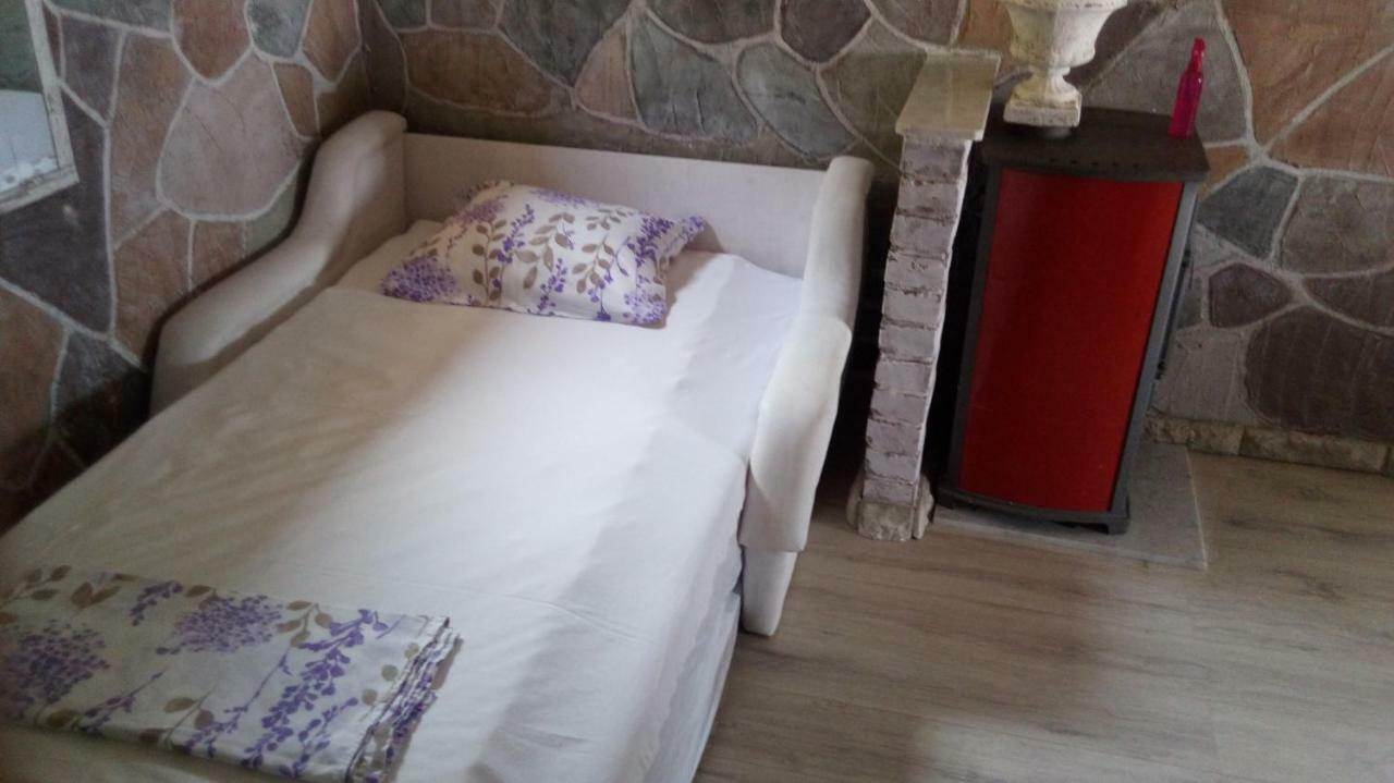 Apartmani Mira Senj  Exteriör bild