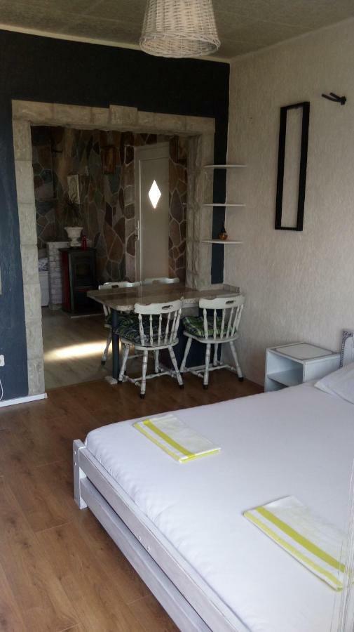 Apartmani Mira Senj  Exteriör bild